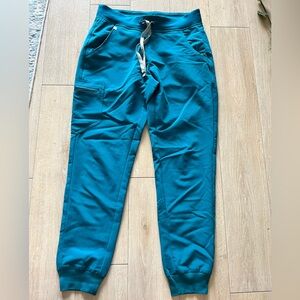 women’s figs Zamora joggers